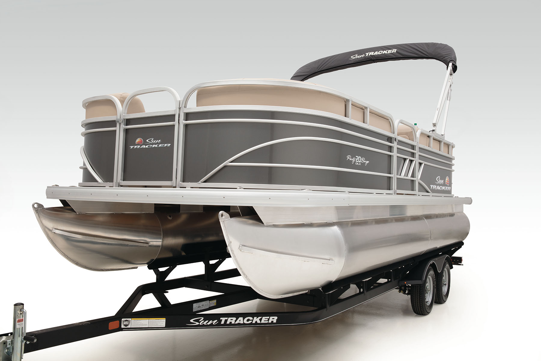 SUN TRACKER PARTY BARGE 20 DLX | Mojoboats